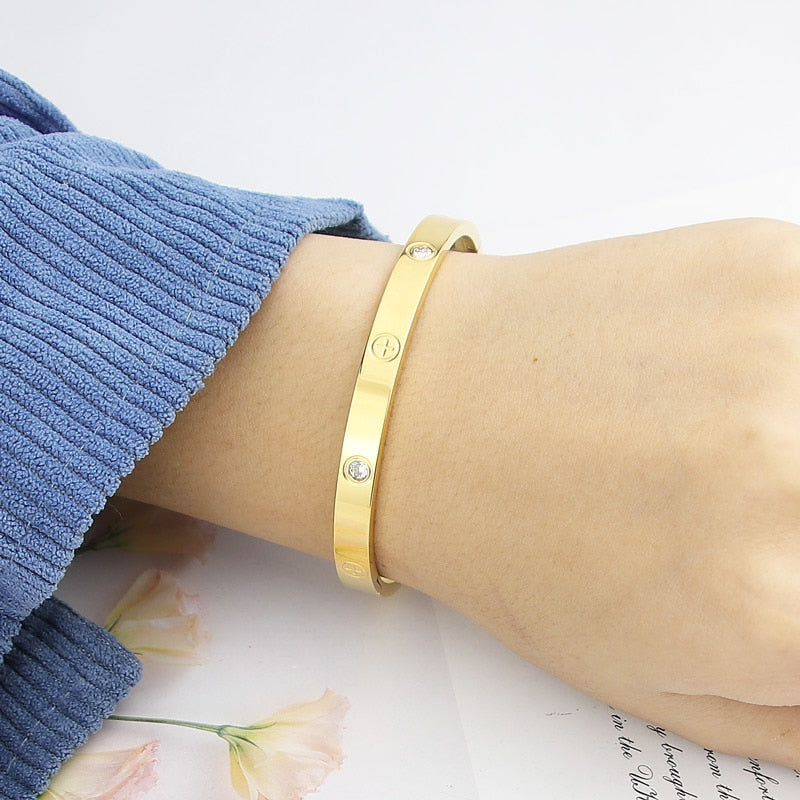 Luxury Brand Stainless-Steel Screw Bracelets - Sabreeonline