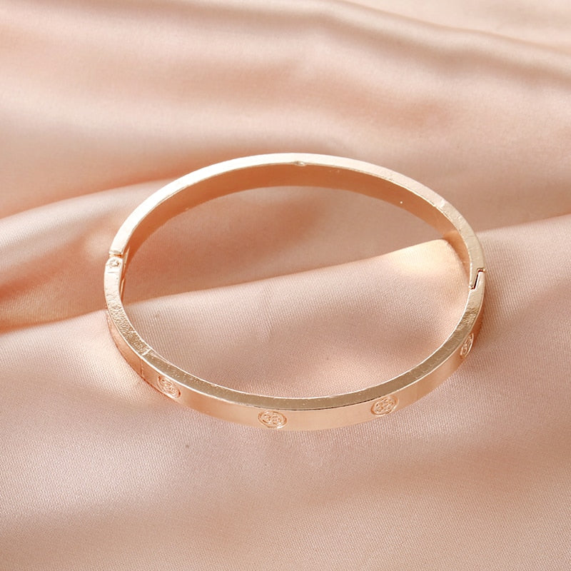 Women&#39;s Trendy Stainless steel Luxury Brand Bangle Bracelet Woman Man Wristband Bangles Gift Bracelets Femme 2022 New Design - Sabreeonline