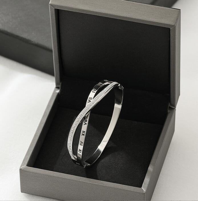 Four-leaf clover Roman alphabet animal micro-inlaid zircon titanium steel bracelet fashion jewelry for woman - Sabreeonline