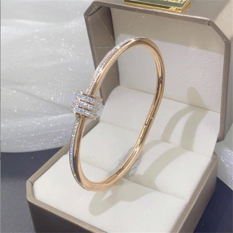 Four-leaf clover Roman alphabet animal micro-inlaid zircon titanium steel bracelet fashion jewelry for woman - Sabreeonline