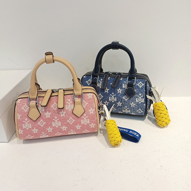 Clutch Small Crossbody Bag with Pineapple Key Ring - Sabreeonline