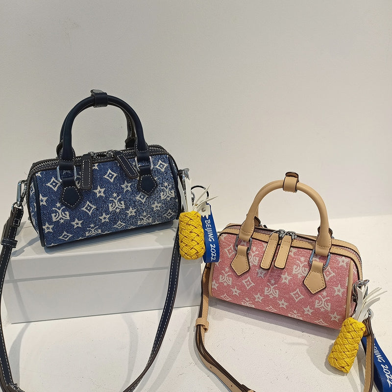 Clutch Small Crossbody Bag with Pineapple Key Ring - Sabreeonline