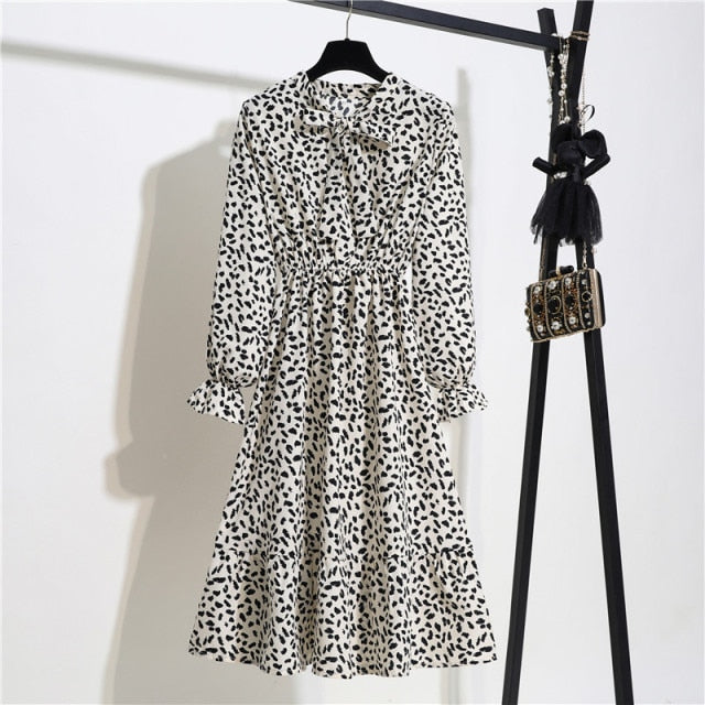 Long Sleeve Vintage Chiffon Bow Tie Neck dress - Sabreeonline